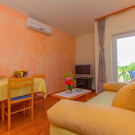 Apartments 4 Palme Funtana Δωμάτιο φωτογραφία