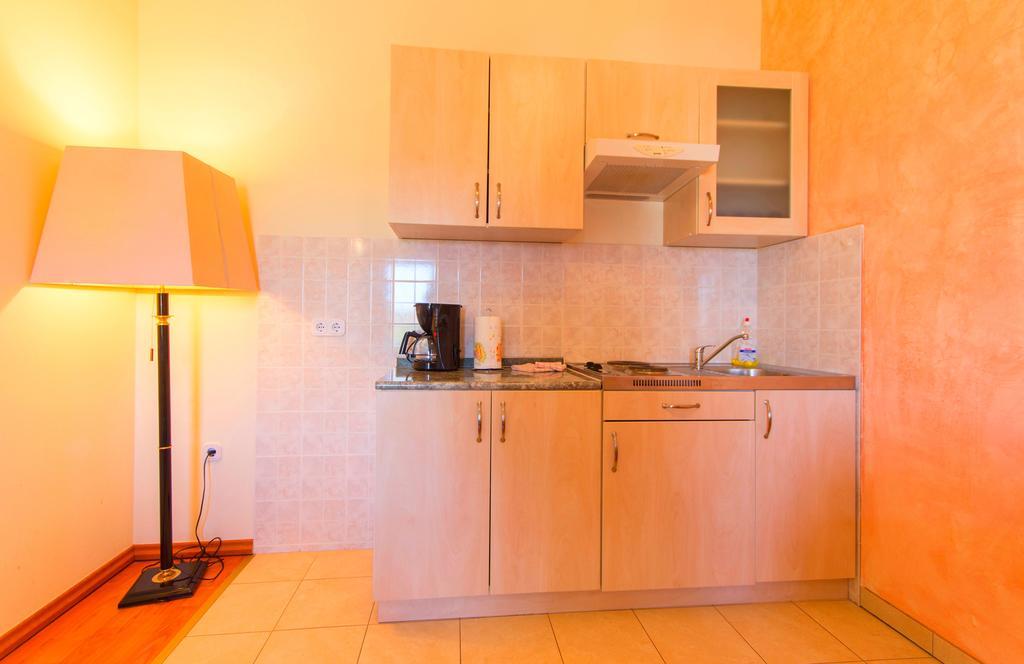 Apartments 4 Palme Funtana Δωμάτιο φωτογραφία