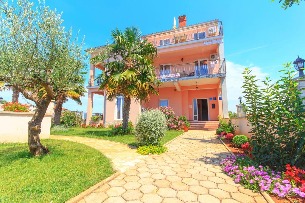 Apartments 4 Palme Funtana Δωμάτιο φωτογραφία